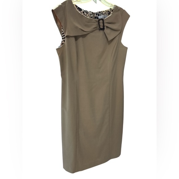 Sandra Darren Dresses & Skirts - Sandra Darren Tan Midi Dress with Bow Accent